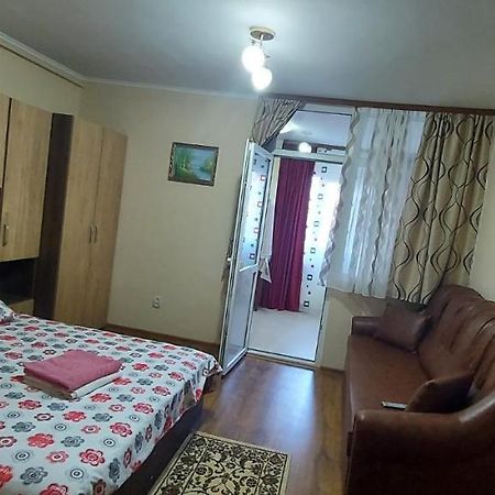 Flora Apartament Apartment Satu Mare Exterior photo